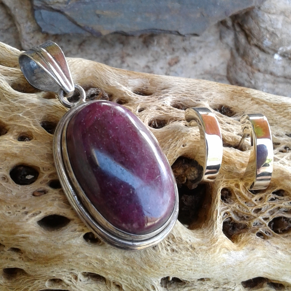 Sterling Silver Ruby Zoisite Pendant Set - image 1